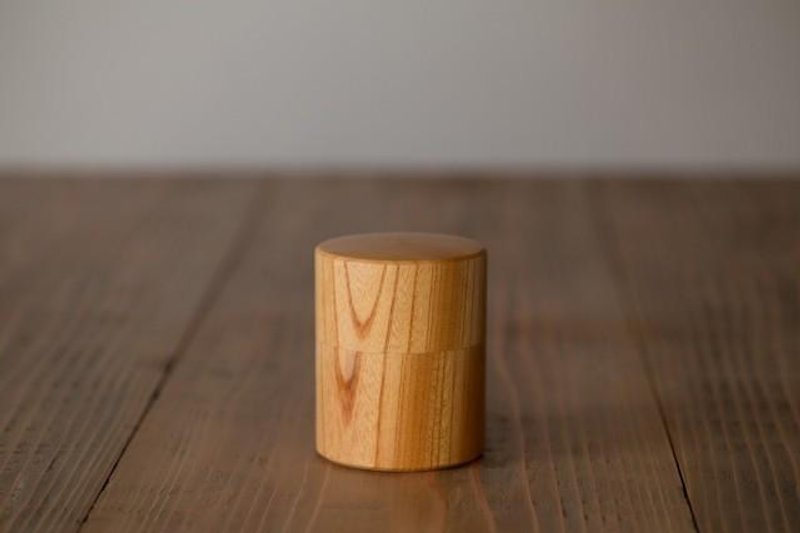 ろくろ挽きの欅の木の茶筒　小 - 茶具/茶杯 - 木头 咖啡色