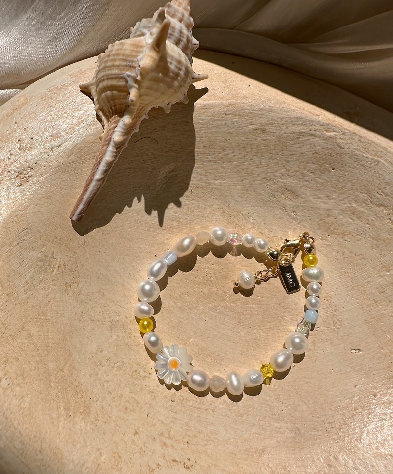 SUNDAY DAISY  - 玻璃珠 雏菊 珍珠手链 | Y2K 千禧风饰物 - 手链/手环 - 珍珠 