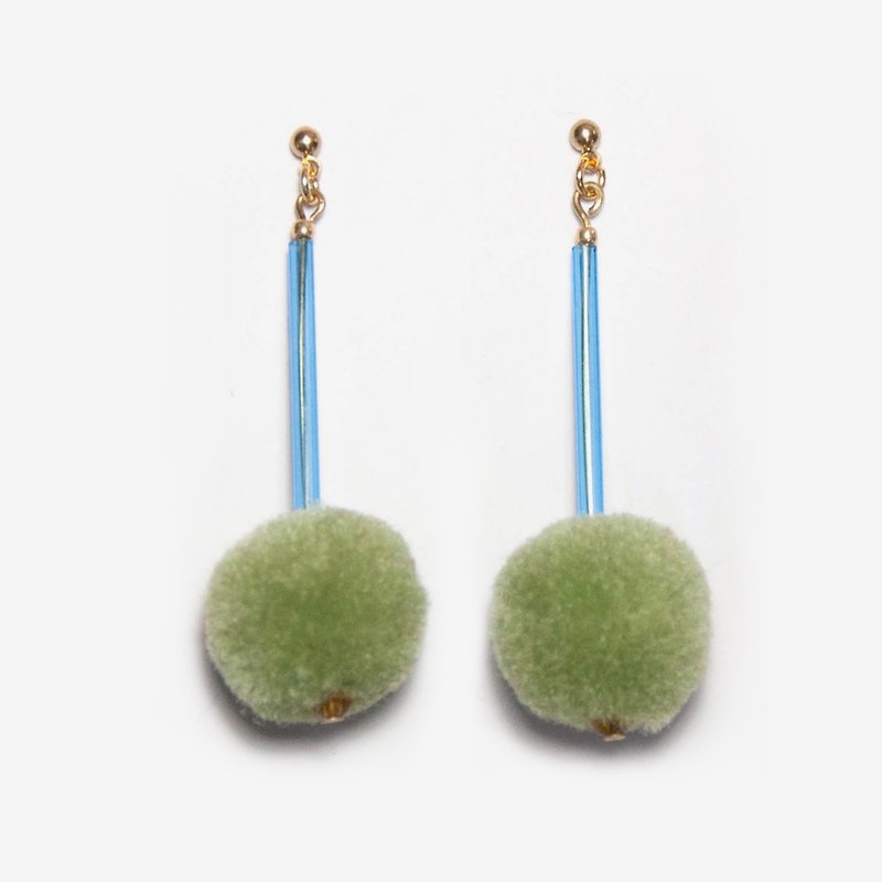 POMPOM 毛球耳环-绿蓝 耳针耳夹 圣诞礼物 - 耳环/耳夹 - 其他金属 绿色