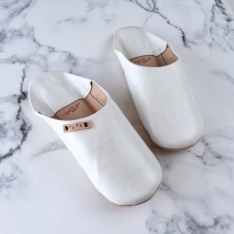 綺麗なシンプルバブーシュ (slippers)　スリッパ　PAPA　 白　メンズ - 室内拖鞋 - 真皮 白色