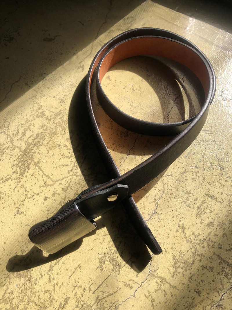 圈入订制皮带 2.5cm宽度黑色茶芯植鞣牛皮 黄铜军用带头 手工制 - 腰带/皮带 - 真皮 黑色