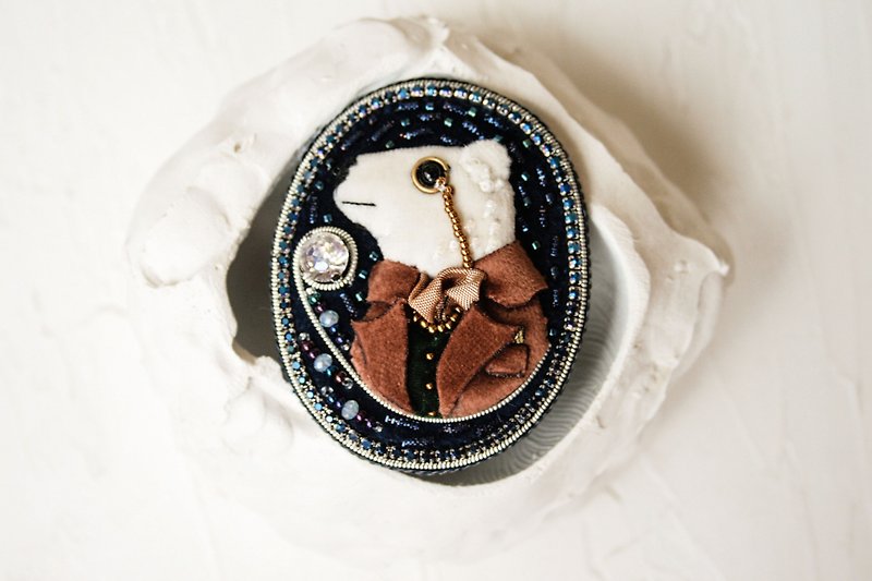 brooch miniature mister bear, embroidered miniature, original gift