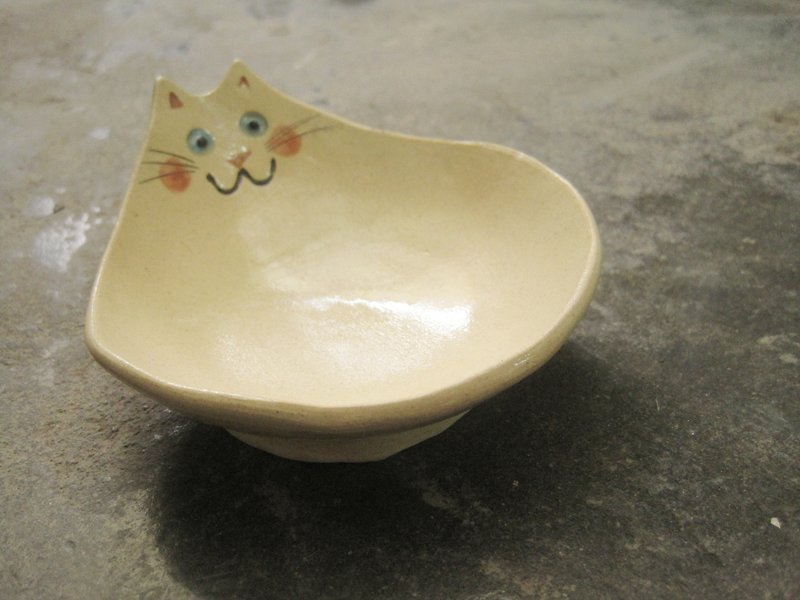 DoDo手作 动物造型碗-猫咪浅碗 - 碗 - 陶 白色