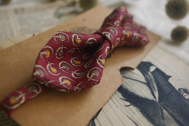Papa's Bow Tie- 古董布花领带改制手工领结-乒乓球拍-宽版 - 领带/领带夹 - 聚酯纤维 红色