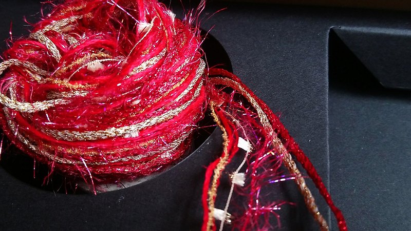 日本纱线 - 编织/刺绣/羊毛毡/裁缝 - 聚酯纤维 红色