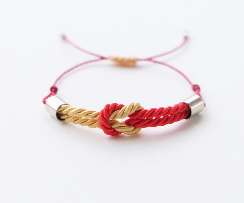 Tiny tie the knot rope bracelet in Red / Gold - 手链/手环 - 聚酯纤维 红色