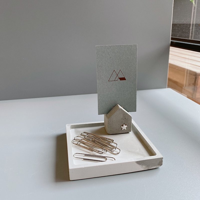 【小日泥屋-名片架组】Mud house - card holder with tray - 名片架/名片座 - 水泥 灰色