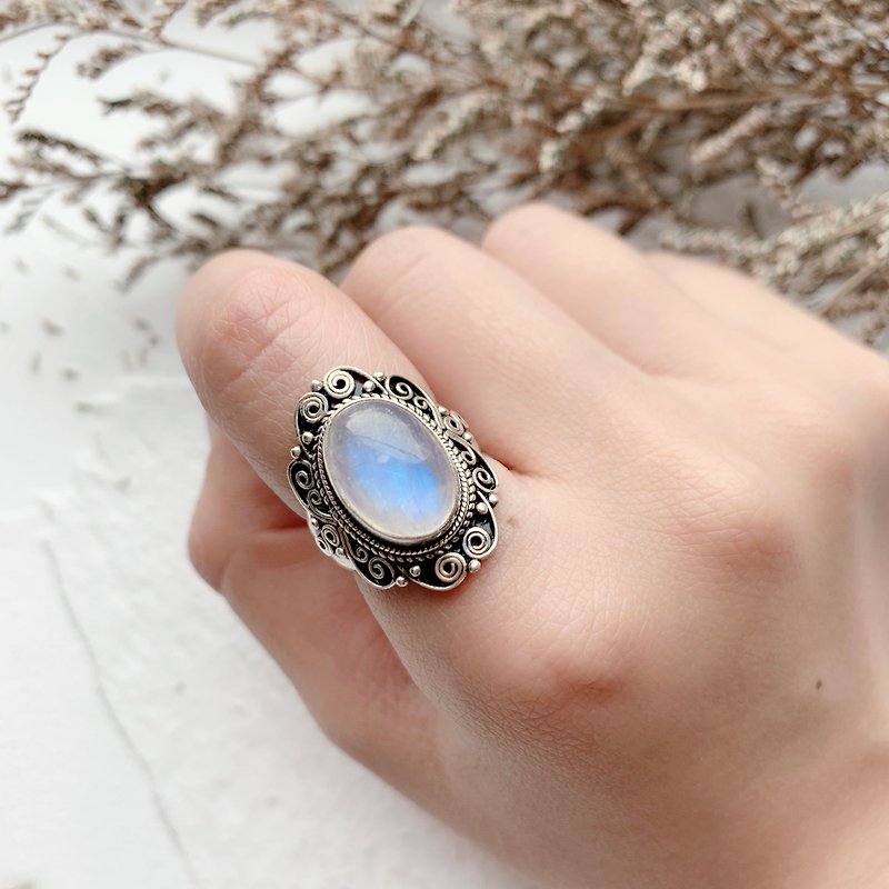 月光石925纯银异国花边戒指 尼泊尔手工银饰 - 戒指 - 宝石 蓝色