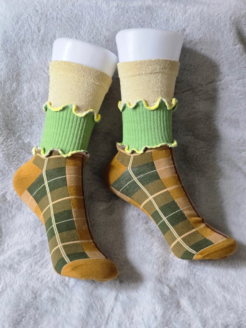 グリーン×ブラウン　チェック カラフルメロウソックス 派手靴下 個性的 22.5〜25 女性靴下 socks - 袜子 - 其他材质 绿色