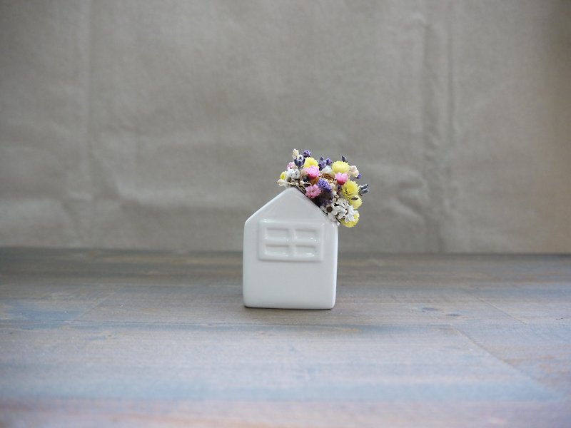 【白色花草小屋】 干燥花白色陶瓷桌花 - 植栽/盆栽 - 植物．花 白色