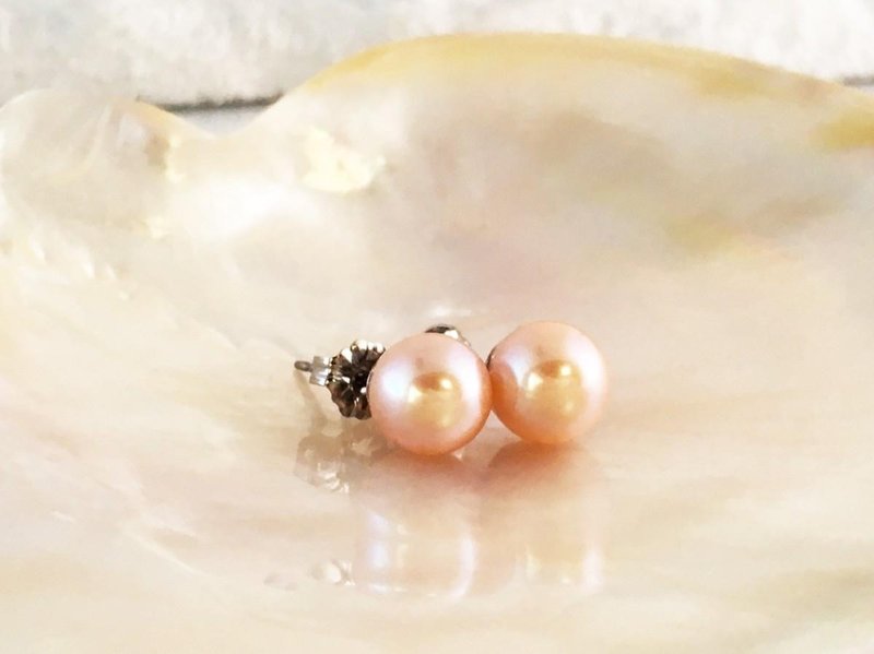 Orangy Pink Pearl チタンピアス／スタッド - 耳环/耳夹 - 宝石 