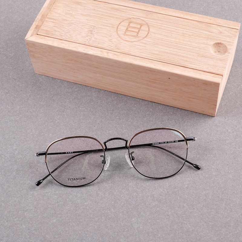【福利品】复古小圆框 全钛金属 男女眼镜 镜框 黑金 - 眼镜/眼镜框 - 其他材质 黑色