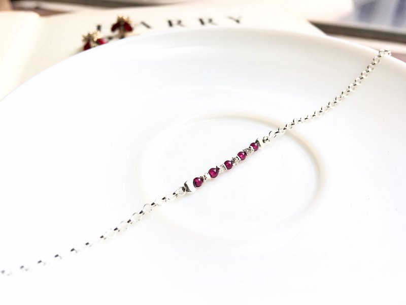 Ops Garnet Elegant bracelet-石榴石/纯银/浪漫/细/酒红色/手链 - 手链/手环 - 宝石 红色