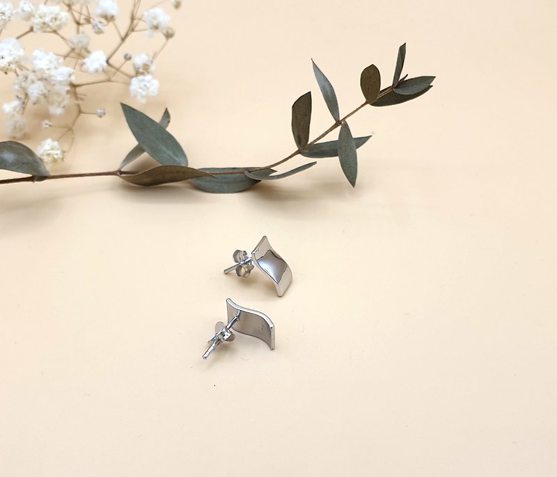 Minimal stud earring ,simply White rhodium plated - 耳环/耳夹 - 纯银 银色