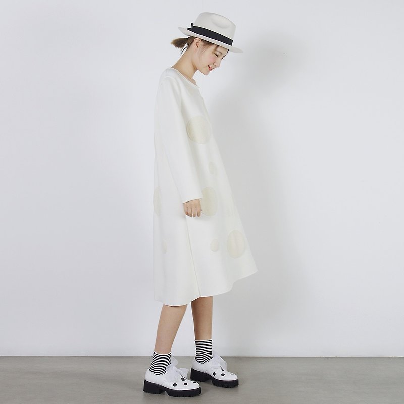 米白圆点空气层连身裙  长袖连衣裙  - imakokoni - 洋装/连衣裙 - 棉．麻 白色