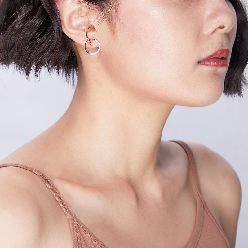 对称镶钻圆型耳环 925银厚镀18K金 Jumelles Earring - 玫瑰金 - 耳环/耳夹 - 纯银 粉红色