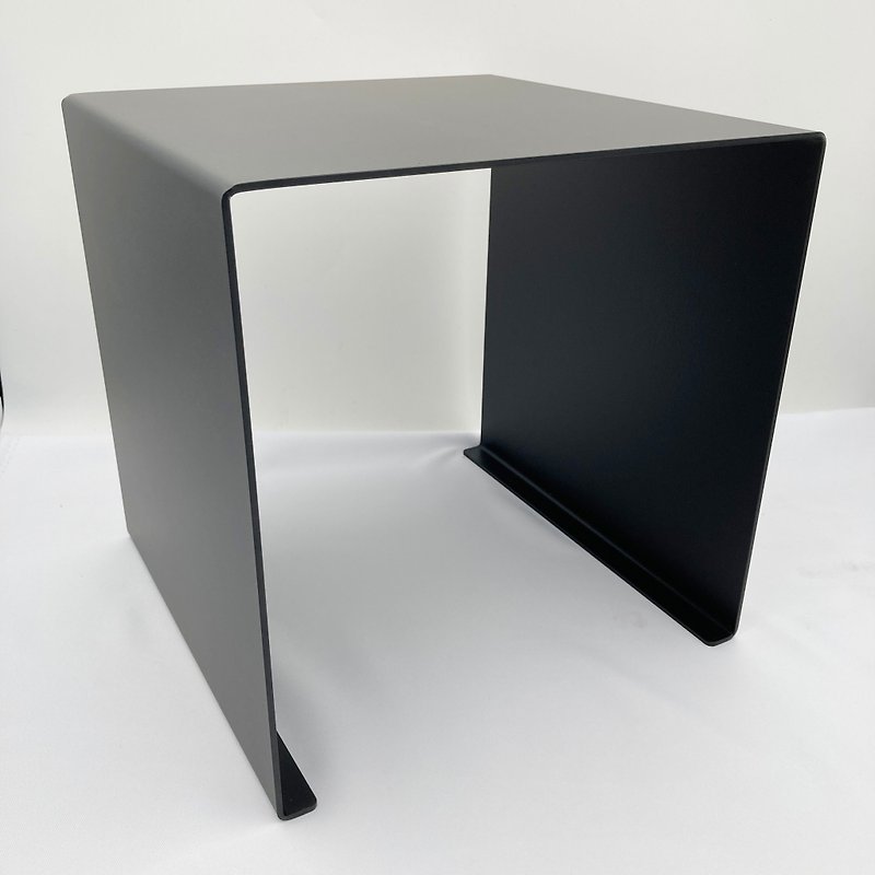 桌凳混和概念　既是小桌　也是凳子　特殊边桌　工业风设计师椅子 - 摆饰 - 其他金属 黑色