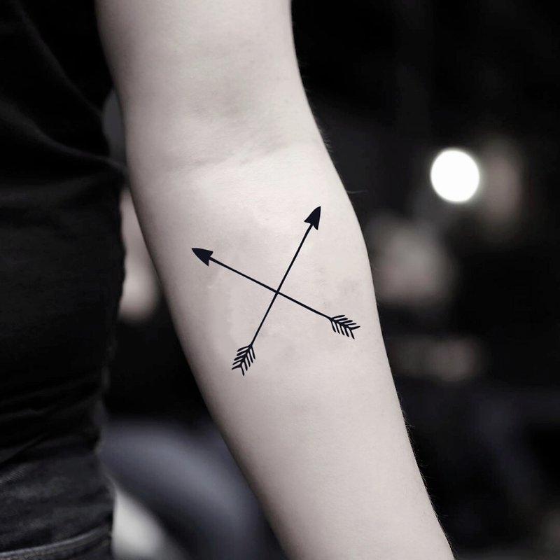 OhMyTat 交叉的箭头 Crossed Arrows 刺青图案纹身贴纸 (2 张) - 纹身贴 - 纸 黑色