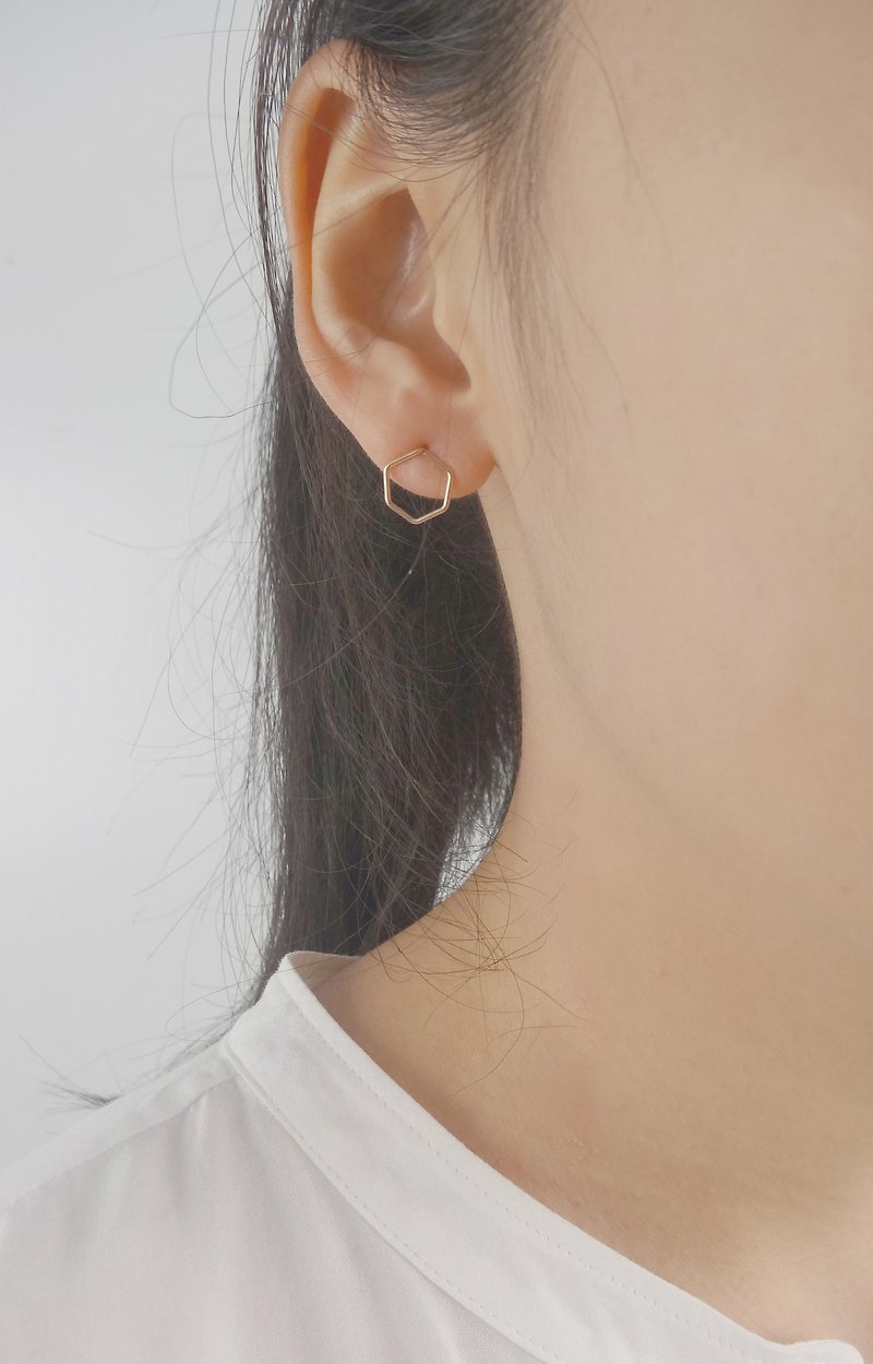 轻耳饰, 纯银耳环, 小六角一对, 设计师手工银饰 - 耳环/耳夹 - 纯银 白色
