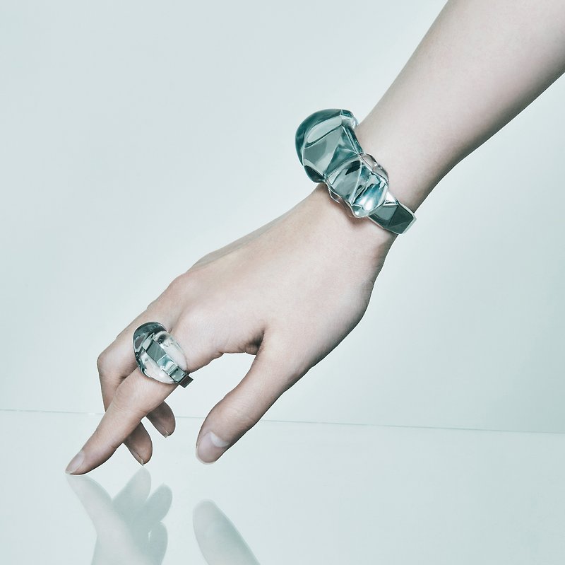 PARADOX 银色不规则透明手镯 - 手链/手环 - 其他金属 银色