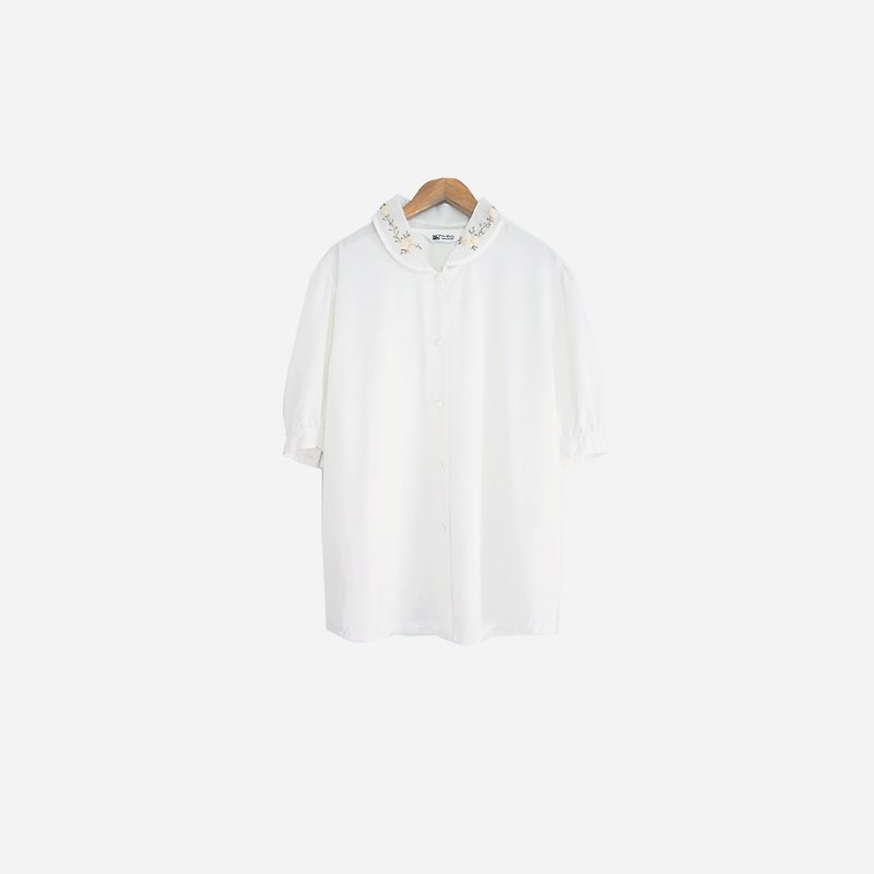 脱臼古着 / 花朵刺绣领白衬衫 no.723 vintage - 女装衬衫 - 聚酯纤维 白色