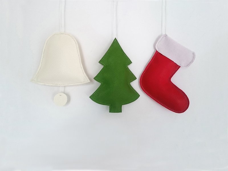 “圣诞限定”圣诞装饰 3个一组 钥匙挂坠 铃铛 圣诞树 圣诞袜 - 摆饰 - 真皮 多色