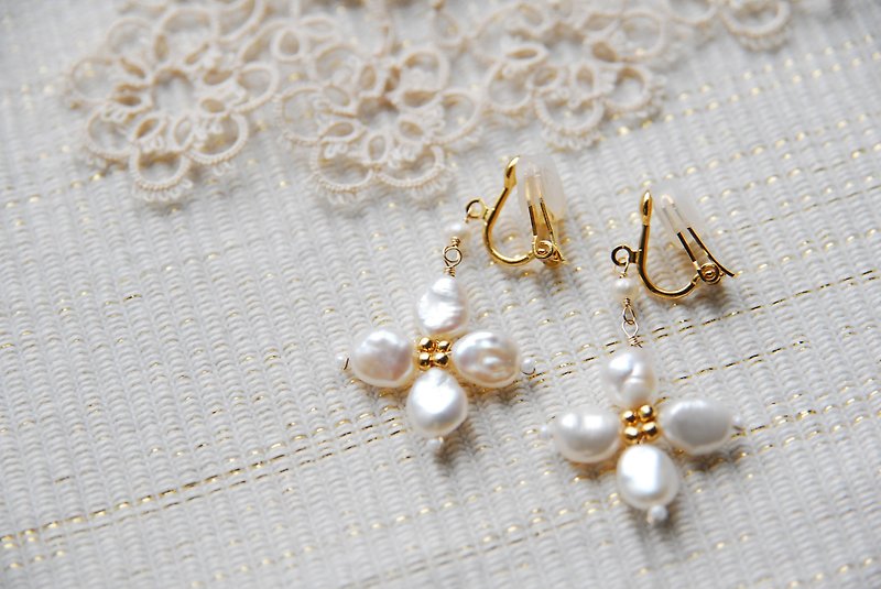 ケシパールのお花のイヤリング - 耳环/耳夹 - 珍珠 白色