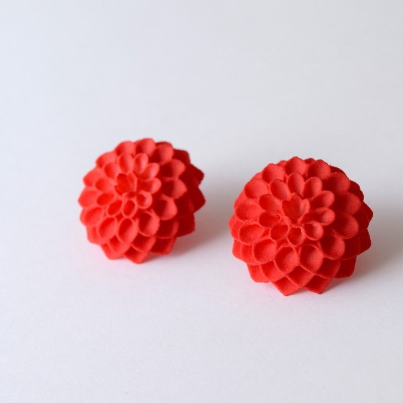 ダリア　赤　ピアス - 耳环/耳夹 - 塑料 红色