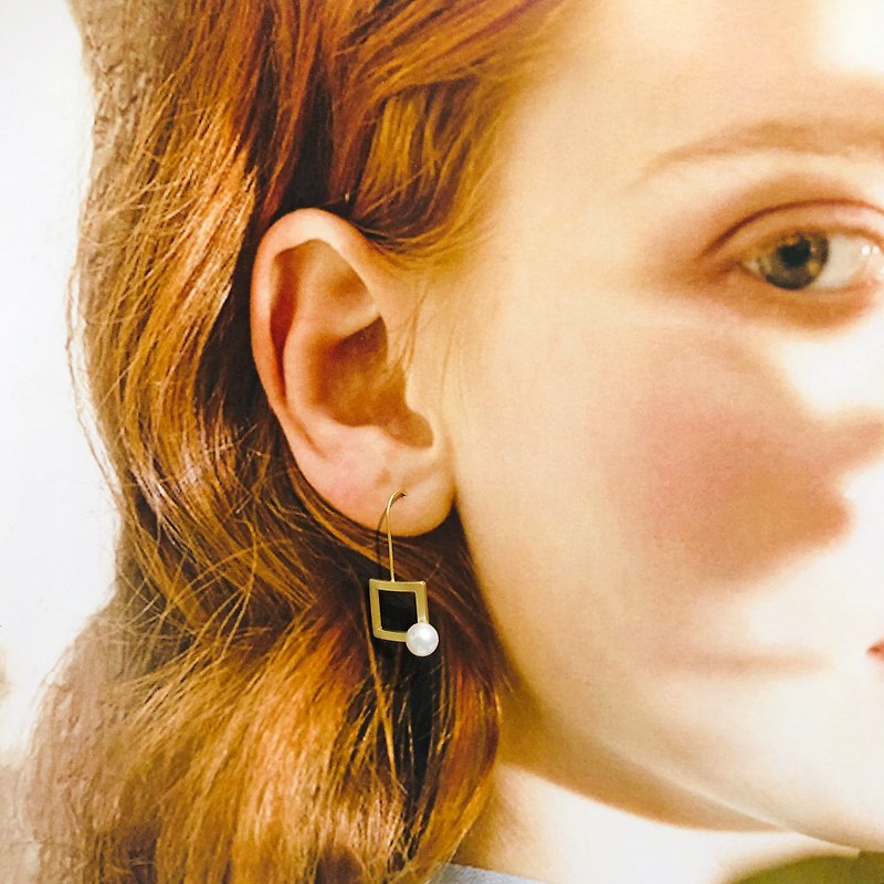 简约珍珠耳环 14kgf耳环 简约设计 圆形耳环 方形耳环 母亲节礼物 - 耳环/耳夹 - 珍珠 金色