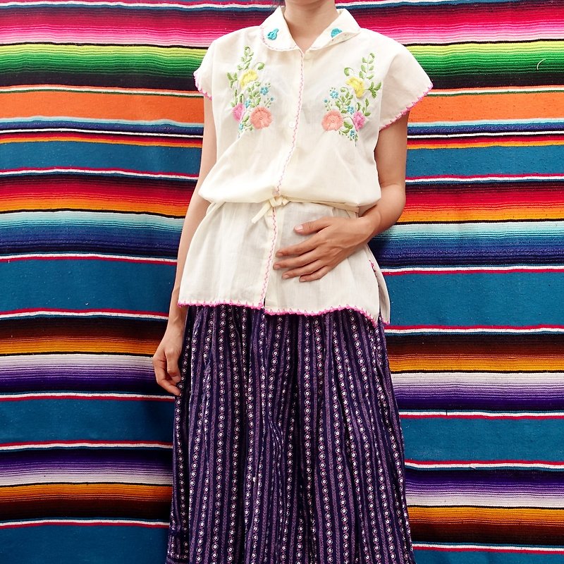 BajuTua/古着/ 菲律宾制 西班牙殖民风格手工精绣衬衫 - 女装衬衫 - 棉．麻 粉红色