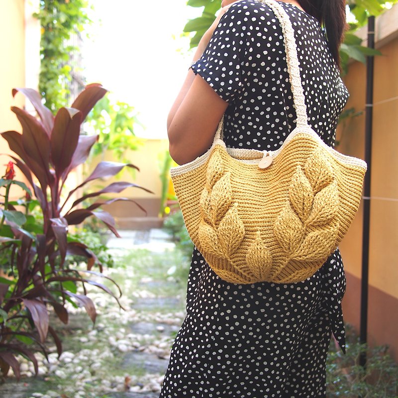 Handmade Crochet Tote Bag Leaf Embossed Minimalist Style, Mustard Yellow - 手提包/手提袋 - 其他材质 黄色