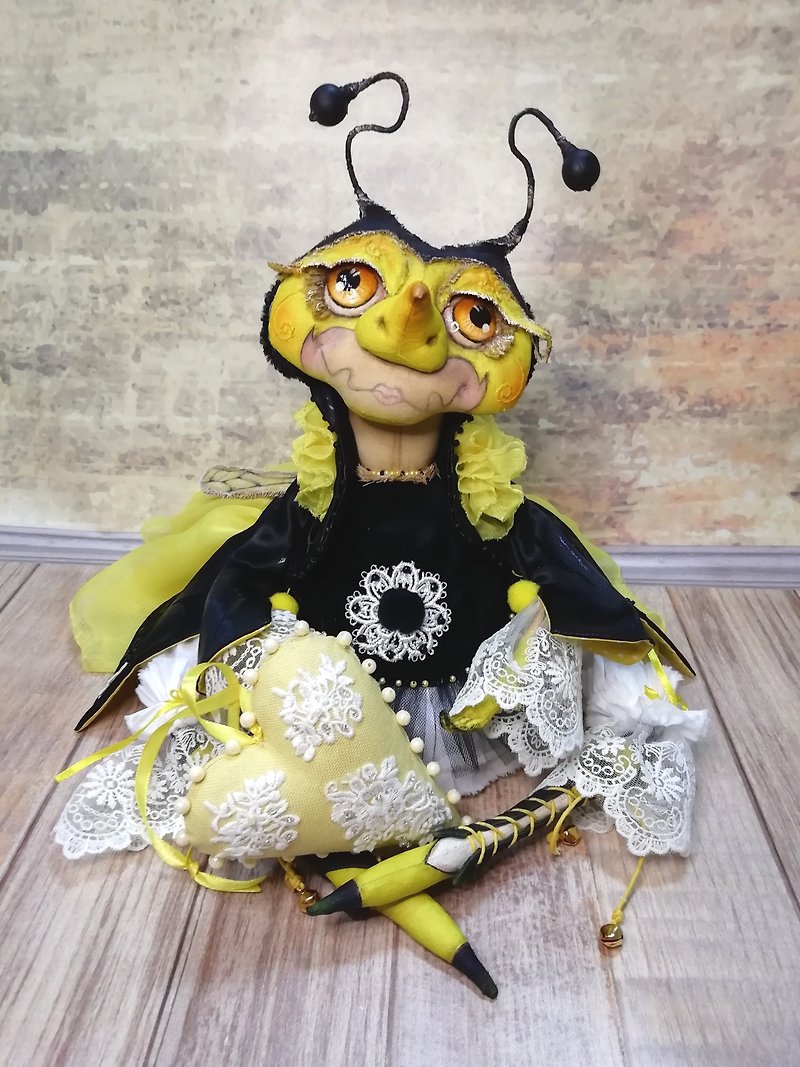 Queen bee theme decor, wasp, Bee keeper gift, 蜜蜂