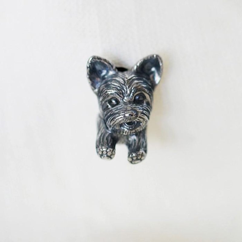 ヨークシャテリアの犬ピンブローチ - 胸针 - 其他金属 银色