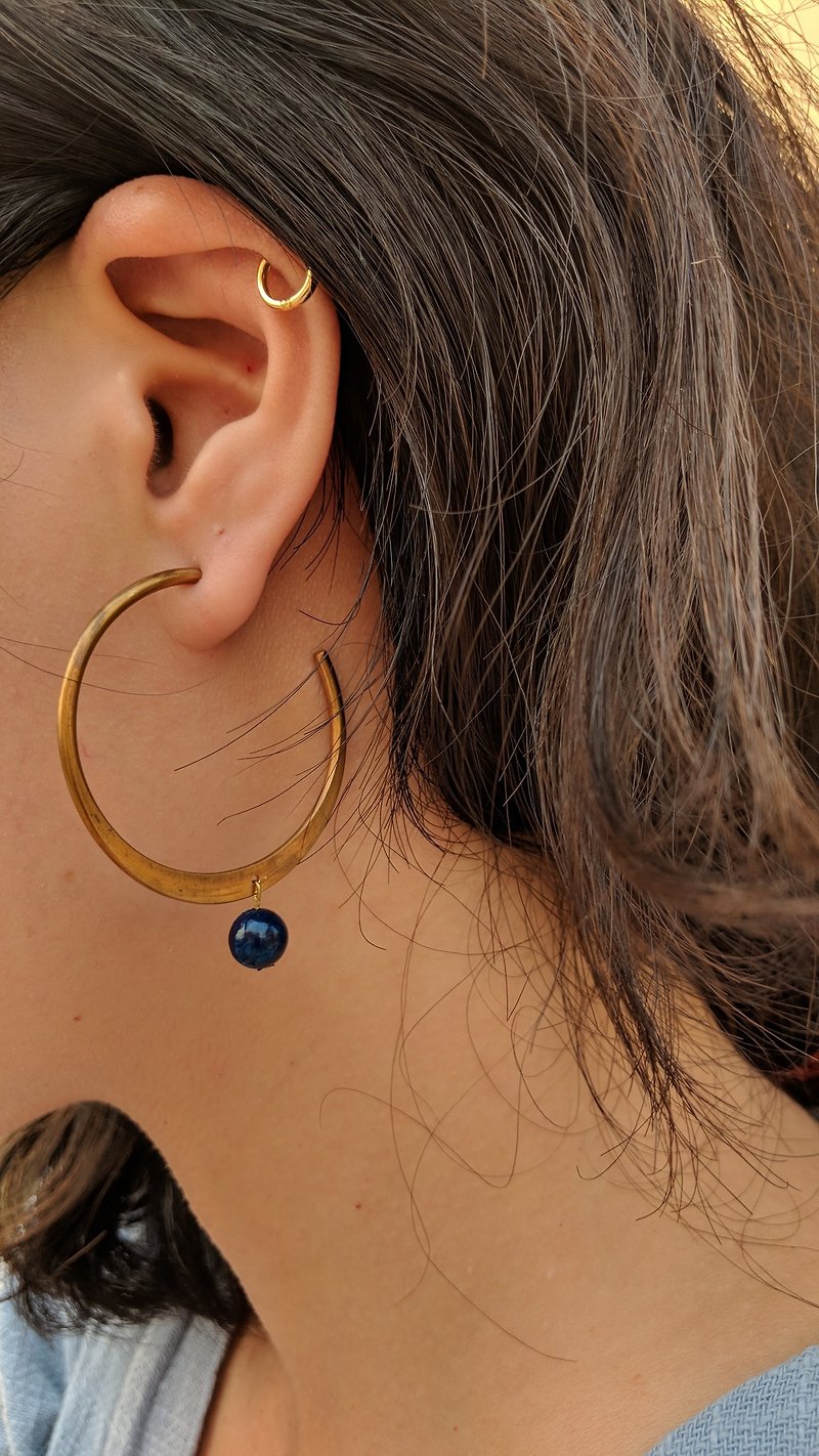 天然石黄铜大圈耳环 - 耳环/耳夹 - 其他金属 蓝色