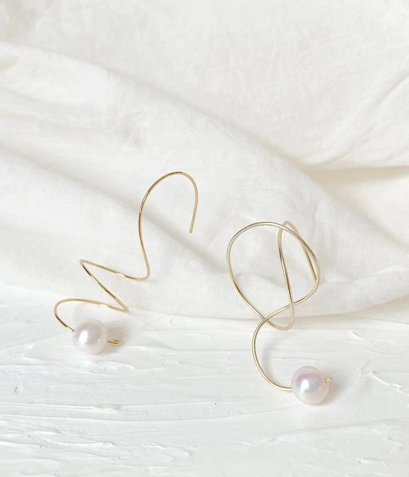 軌跡 不規則彎彎繞耳環 不對稱設計 天然珍珠 - 耳环/耳夹 - 珍珠 