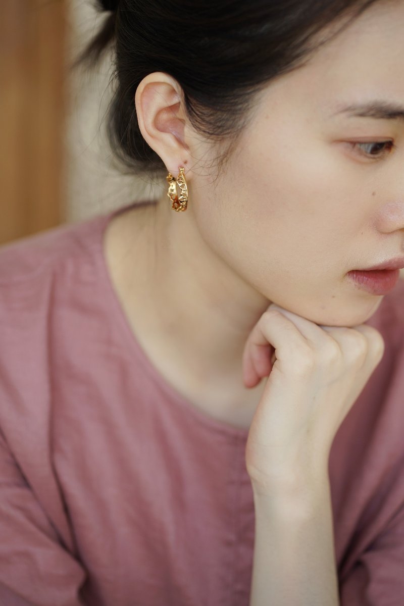 格蕾丝耳环 925银镀金 文艺古典 - 耳环/耳夹 - 纯银 
