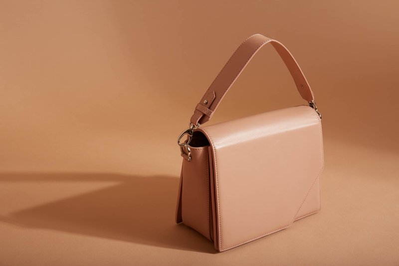 Oblique bag in ashen rose - 手提包/手提袋 - 真皮 粉红色