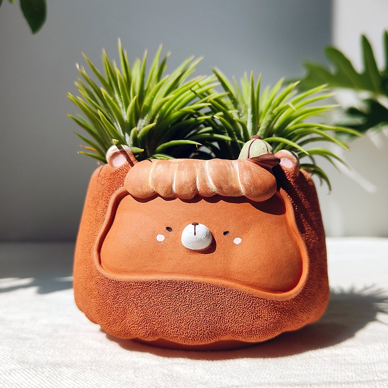 Chubby bear planter. Handmade terracotta 花 - 花瓶/陶器 - 陶 