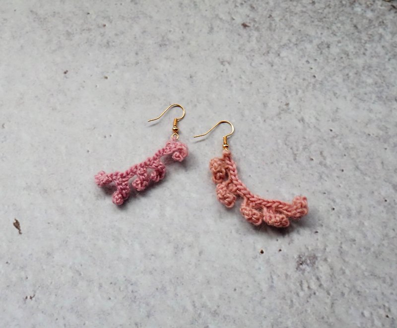 手工钩织耳环 | 莟 - 耳环/耳夹 - 羊毛 粉红色