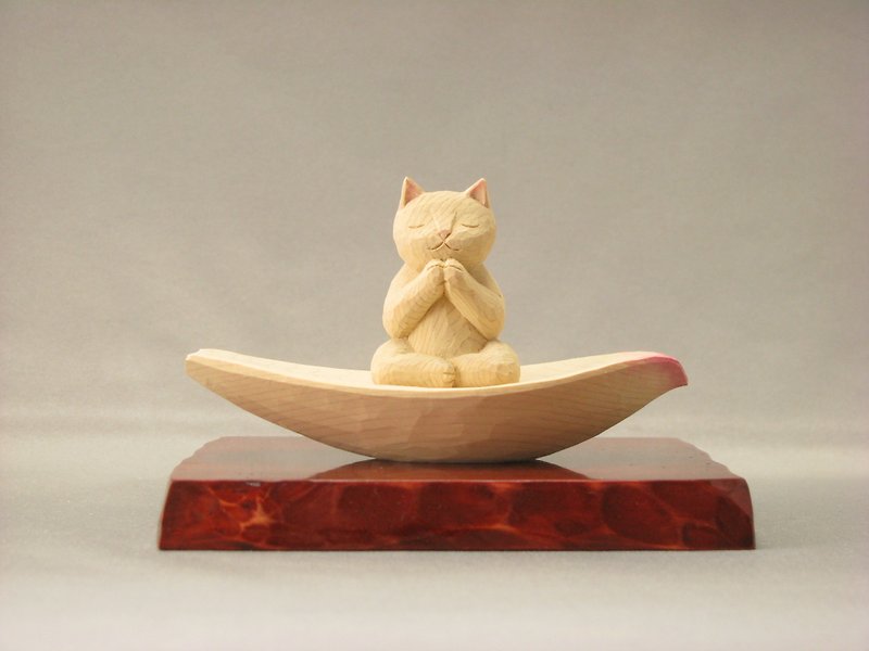 木彫り 蓮弁にのった合掌猫　淡彩色　猫仏さま 仏像ねこ001222 - 摆饰 - 木头 白色
