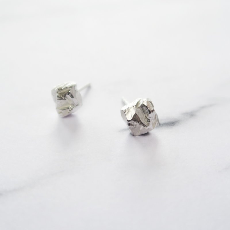 矿石系 925纯银 不对称方块小矿石 耳环 或 耳夹 一对 - 耳环/耳夹 - 纯银 银色