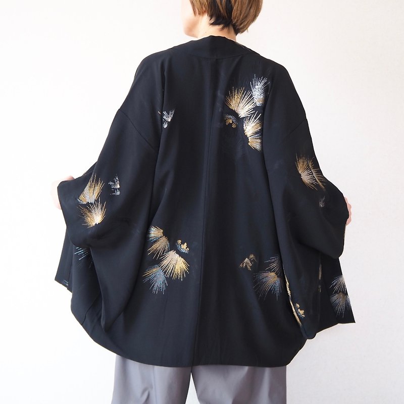 【日本制造】 柔软丝绸黑色外罩、时尚日本、男士外罩、礼物 - 女装休闲/机能外套 - 丝．绢 黑色
