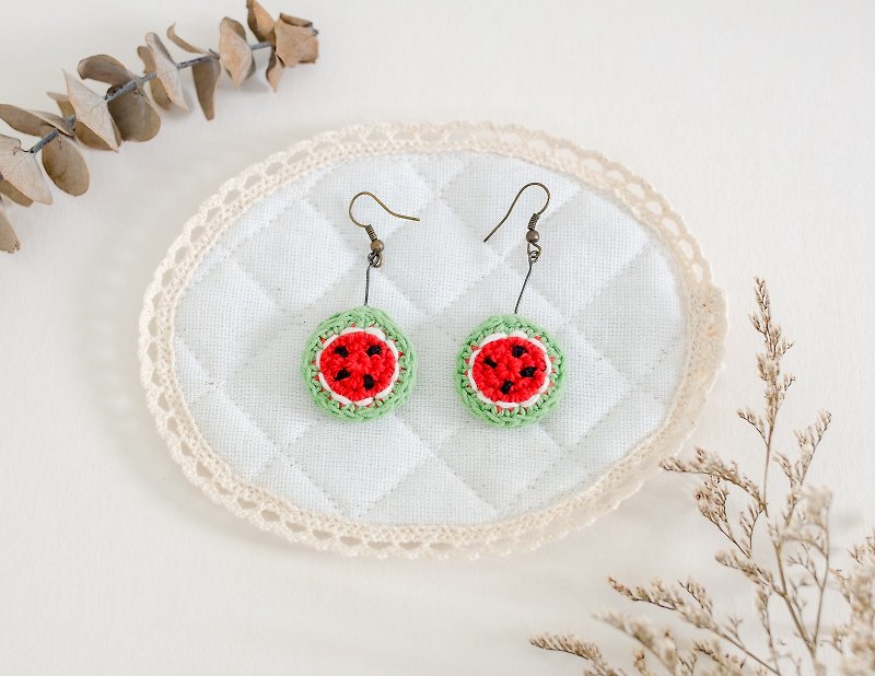 Earrings crochet fruit | The Watermelon - 耳环/耳夹 - 棉．麻 红色