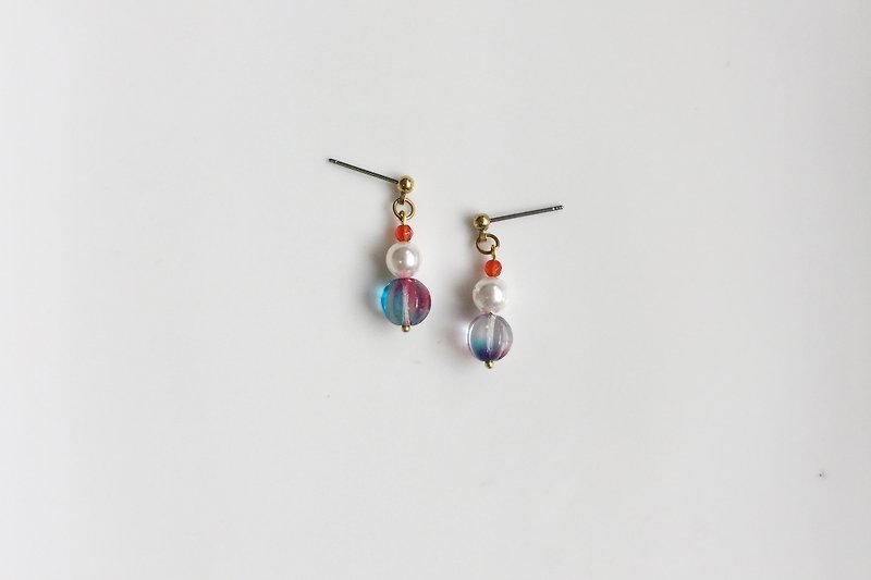 ultra violet 珍珠造型耳环 - 耳环/耳夹 - 其他金属 多色