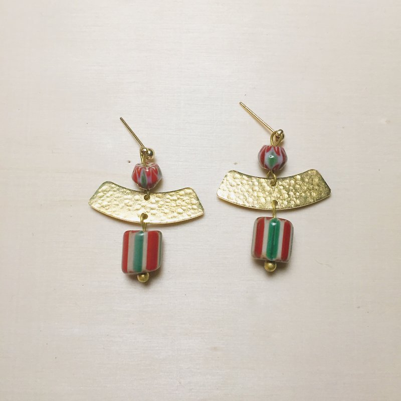 日系红绿古董珠耳环 - 耳环/耳夹 - 琉璃 绿色