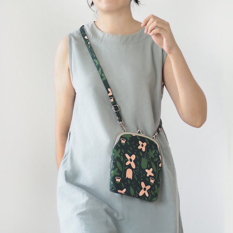 Canvas Polyester Recycled PET-Mini purse for phone Cosmos - 其他 - 环保材料 黑色
