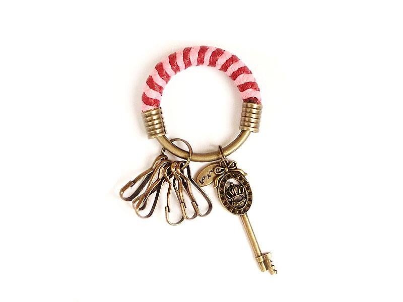 钥匙圈(小)5.3CM 粉红+酒红+蝴蝶结皇冠钥匙 手工 编织 定制化 - 钥匙链/钥匙包 - 其他金属 红色