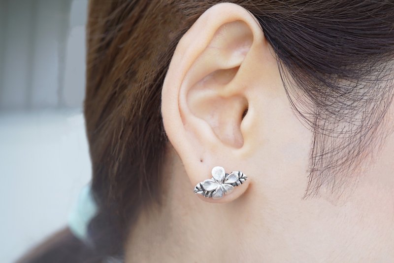 Leelawadee earrings - 耳环/耳夹 - 银 银色