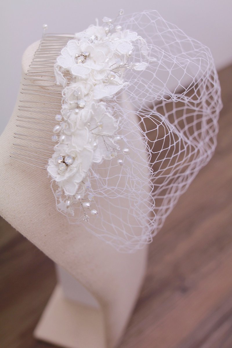 新娘蕾丝白纱头饰 - Handmade Bridal Lace Birdcage Veil - 发饰 - 玻璃 白色