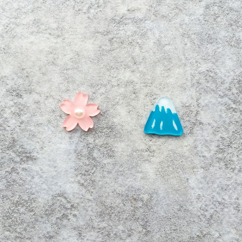 Pista丘手绘耳环/ 风景-樱花+富士山 - 耳环/耳夹 - 树脂 粉红色